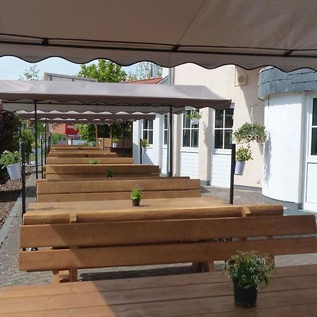 Hotel Restaurant Ortenberger Hof Ortenberg  Eksteriør billede